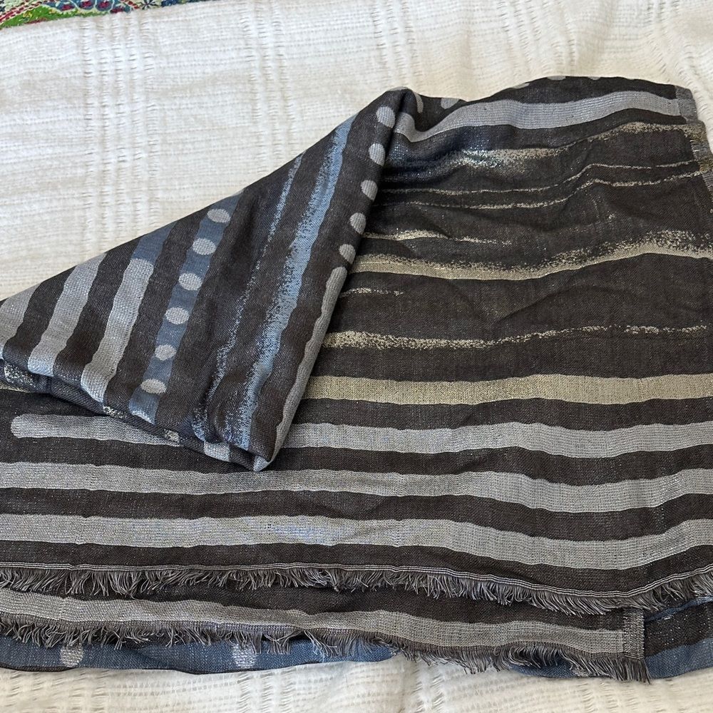 NWOT Ann Taylor Metallic Scarf